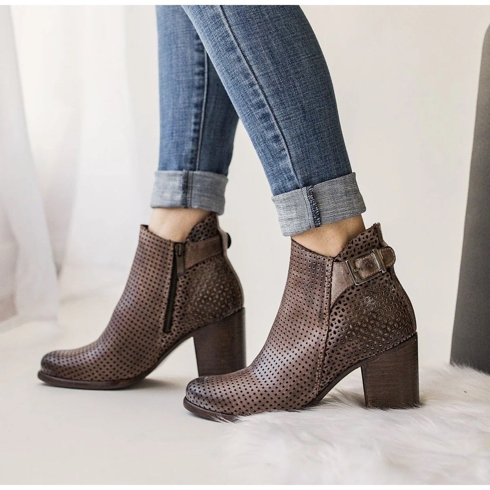New Naughty Monkey Show Stoppa Bootie Chocolate Genuine Leather Size 8